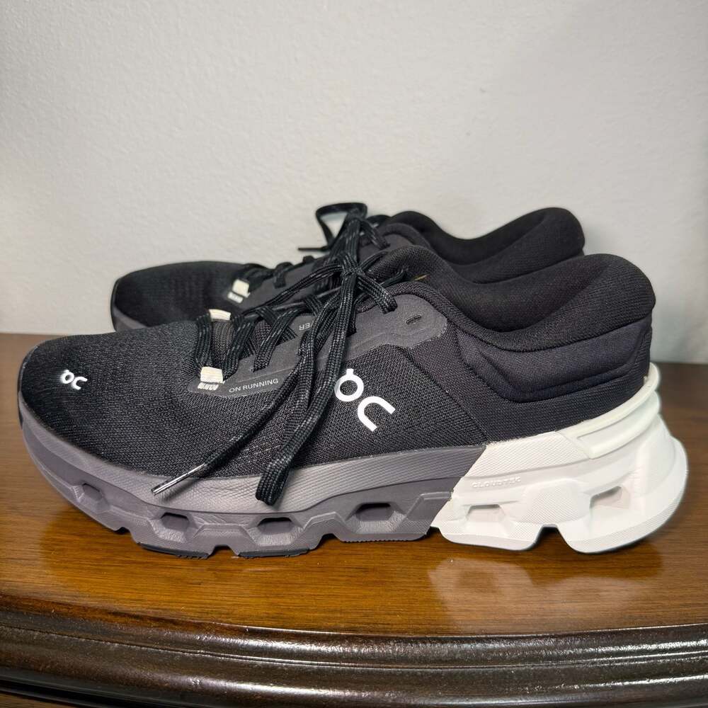 On Running Cloudflyer 5 Black White Women's Size 8.5 Running Shoes